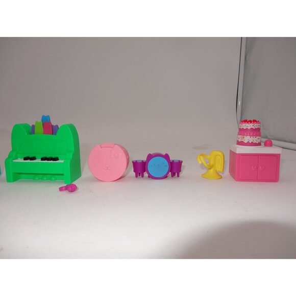 Gabby's Dollhouse Groovy Music Room with Daniel James and Bakery with Cakey - Picture 11 of 16